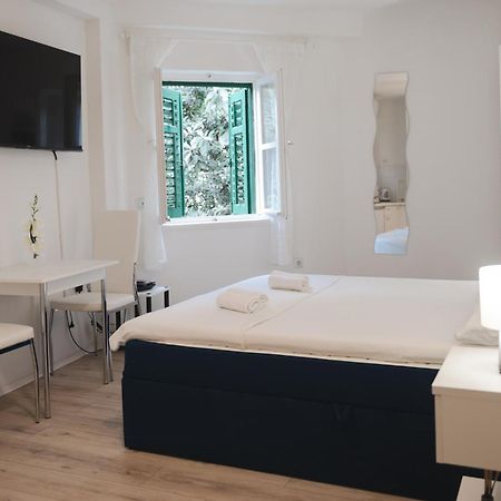 Apartment Marinis Spalato Esterno foto